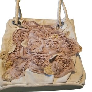 Statment Unique Chic 3D Floral Beige Leather Shoulder Bag